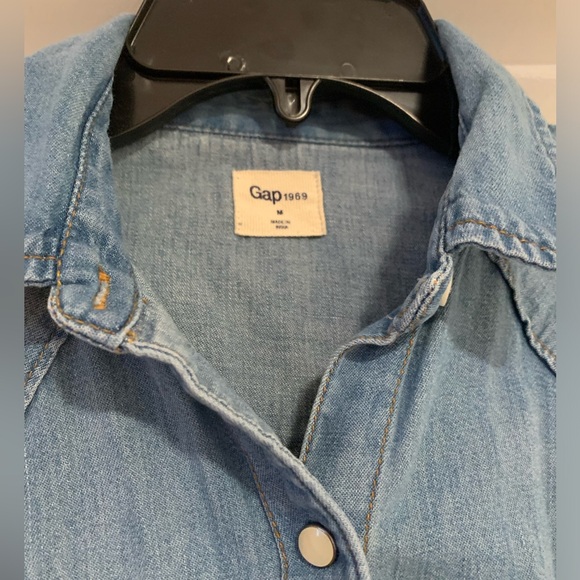 GAP Denim Shirt sz M - Picture 3 of 8